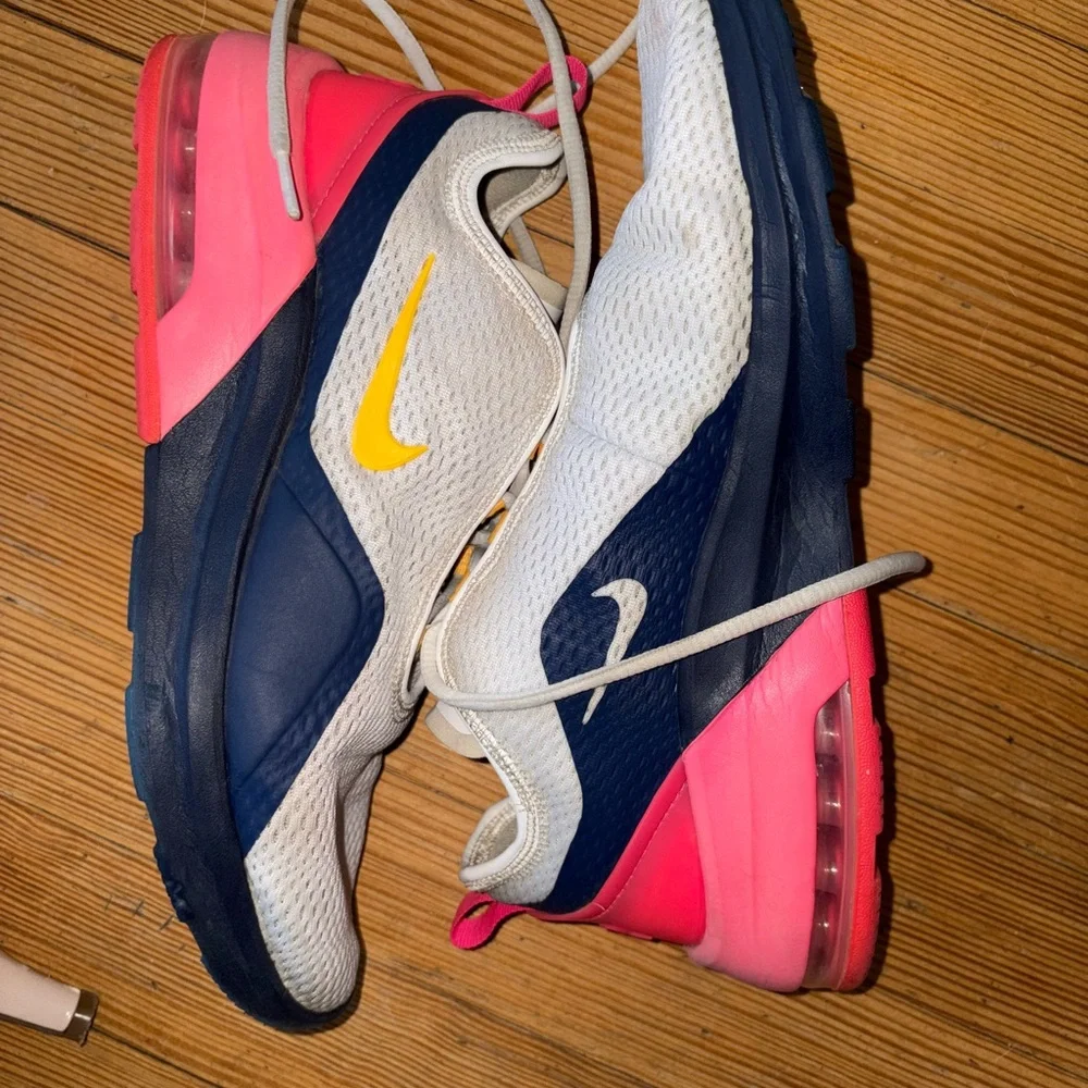 Nike White and Pink Sneakers with Yellow Swoosh - Picture 3 of 4